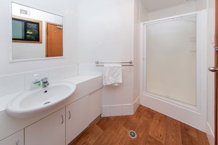 CABIN Ensuite 879 scaled