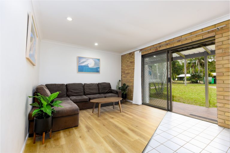 WR5 4998 Edit scaled