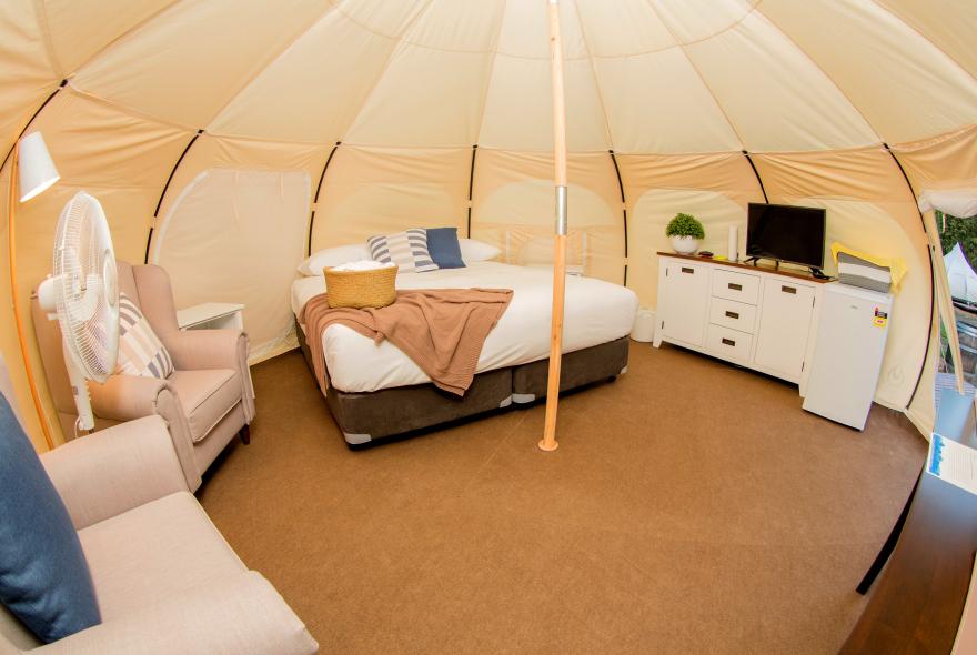 BIG4 Yarra Valley Park Lane Holiday Park - Glamping - Belle Tent - Single - Living Area