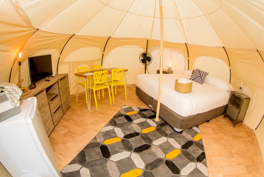 BIG4 Yarra Valley Park Lane Holiday Park - Glamping - Belle Tent - Family - King Single Beds - Main Tent Kind Bed