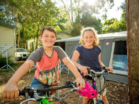 BIG4 Yarra Valley Park Lane Holiday Park - Kids going on bike ride