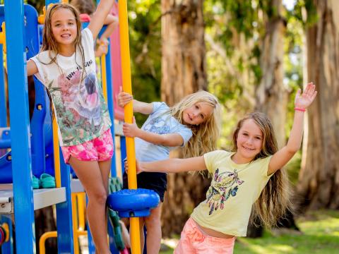 BIG4 Yarra Valley Park Lane Holiday Park - Girls playing on playground 